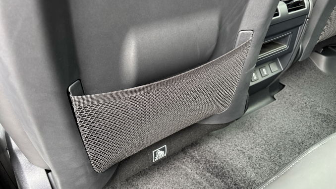 Land Rover Defender 3.0 D250 X-Dynamic HSE 110 5dr Auto Diesel Estate - Image 36
